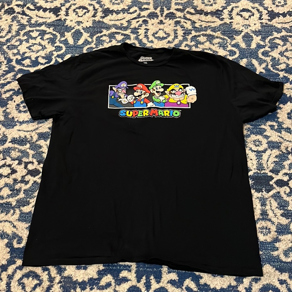 Super Mario graphic tshirt!
